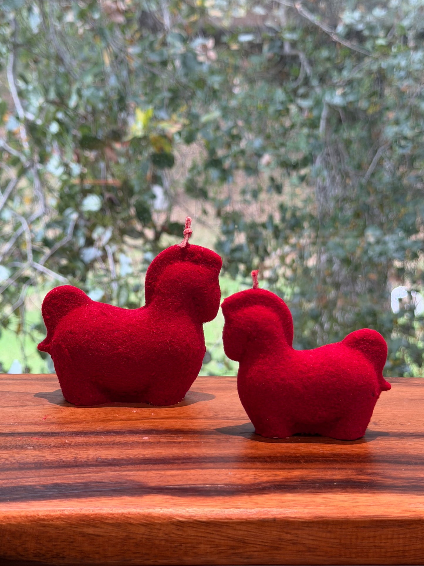 Velvet horses (set of 2)