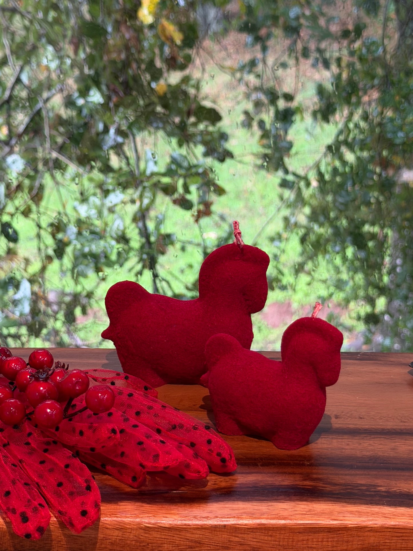 Velvet horses (set of 2)